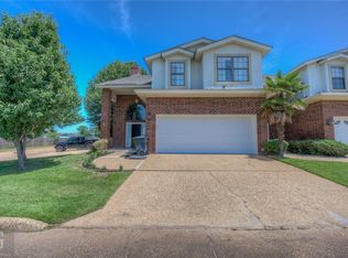 20 Meadow Creek Dr, Bossier City, LA 71111