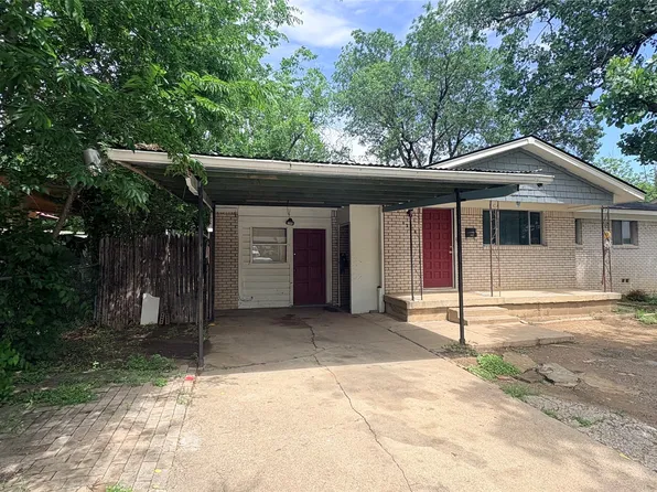 4200 Arrowwood Dr, Fort Worth, TX 76115