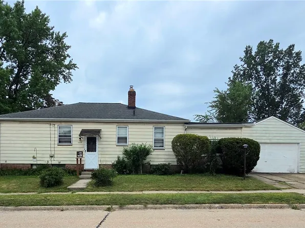 6040 W 54th St, Parma, OH 44129