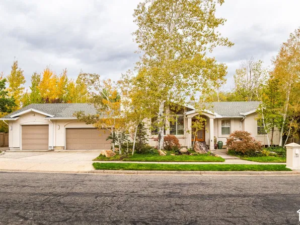11528 S Summerfield Ln, Sandy, UT 84092