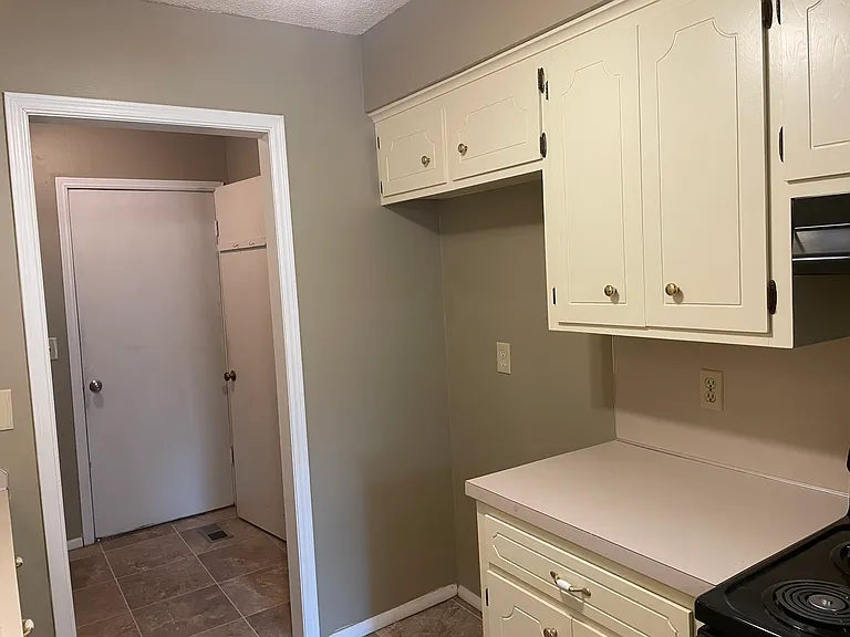 6916 E 71st Pl — Photo 23
