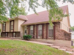 1013 SW 15th St, Blue Springs, MO 64015