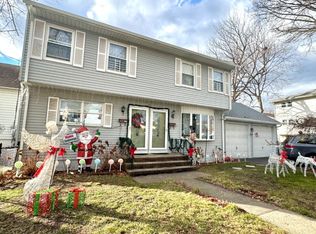 99 Philip Ave, Elmwood Park, NJ 07407