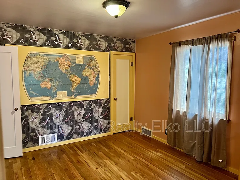 165 W Oak St #1 — Photo 18