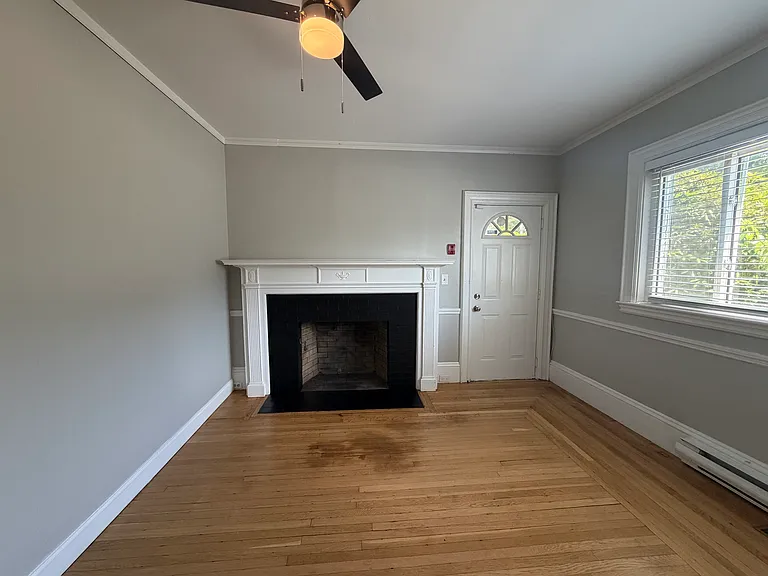 248 W Elm St #1 — Photo 12