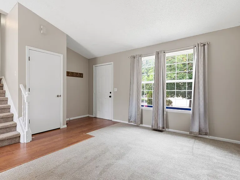4594 S Richfield St — Photo 7