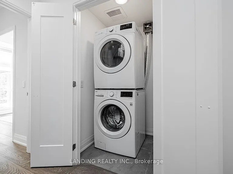 17 Greenbriar Rd #1 — Photo 19