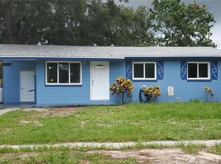 9098 Southern Comfort Dr, Largo, FL 33773