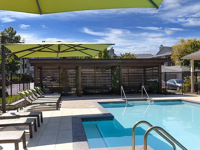 Castle Creek Apartments — Photo 47