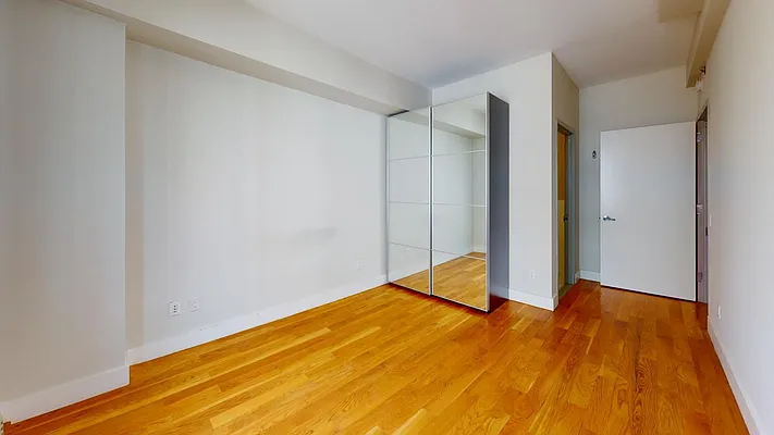 Rented by Bond New York | media 33