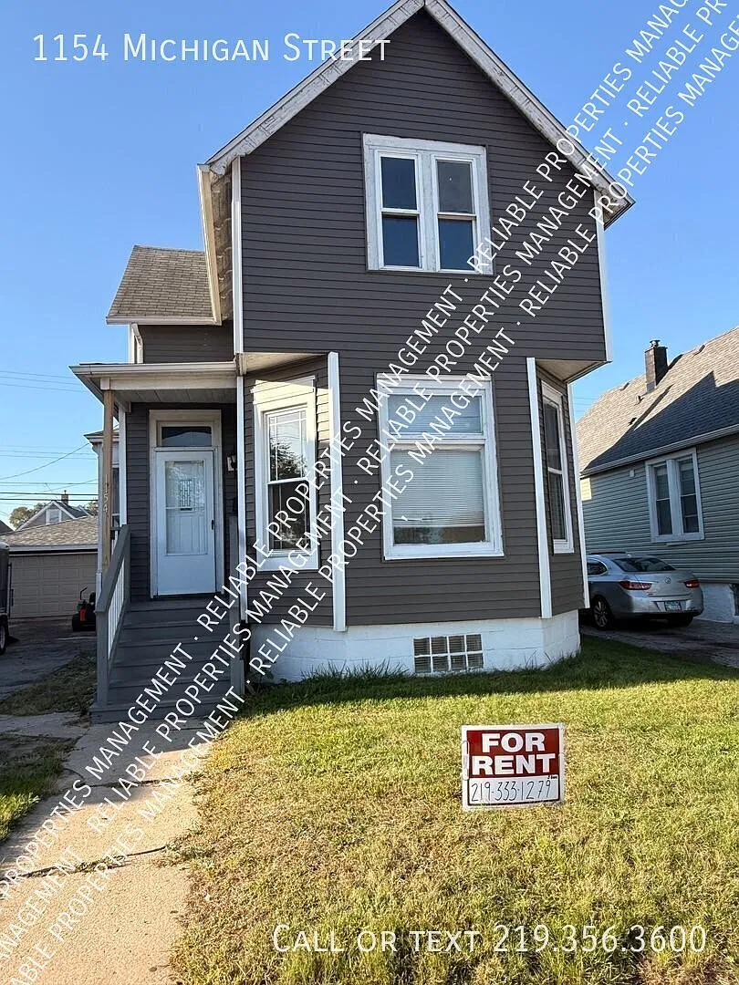 Spacious 3-Bedroom Home with unfinished basement in Hammond — Photo 1