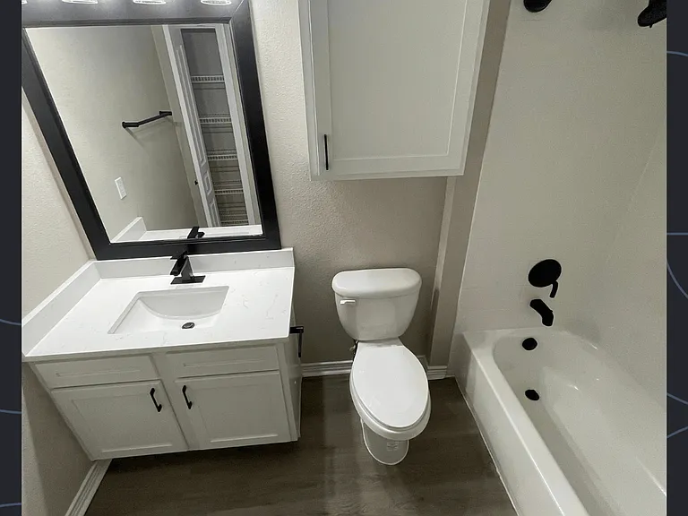 Stoneleigh Centerton Apartments — Photo 29