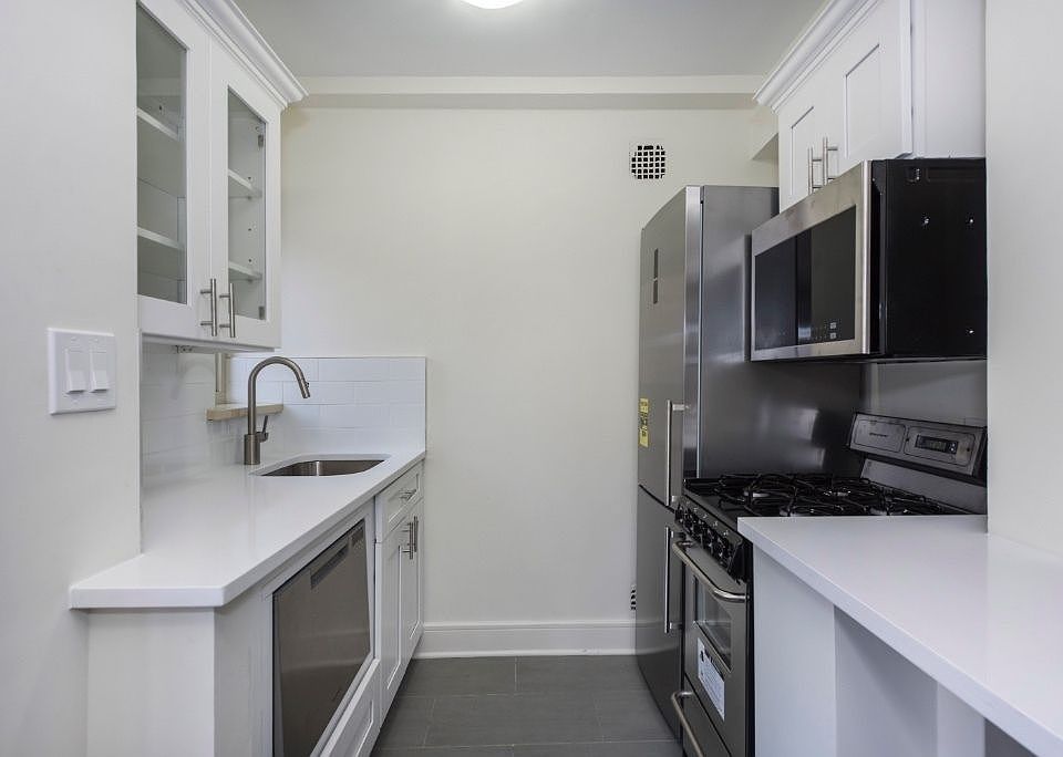1st image of 36 E 36th St APT 8E