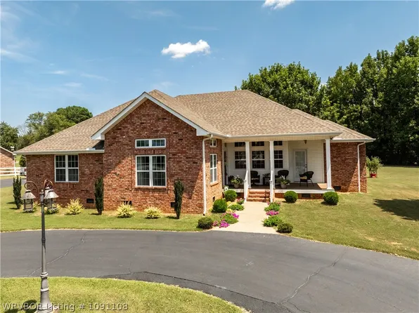 320 Fine Pl, Alma, AR 72921