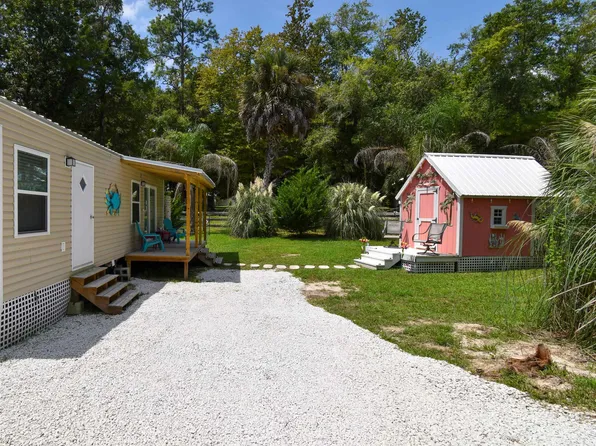 203 Granger Rd SE, Steinhatchee, FL 32359