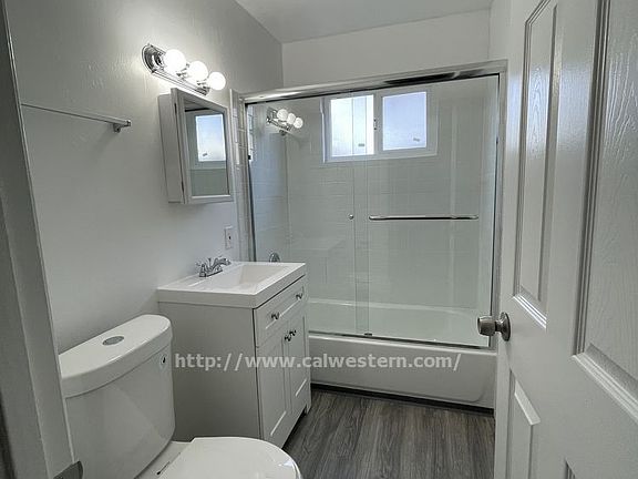 4th image of 2328 Pauline Dr APT A