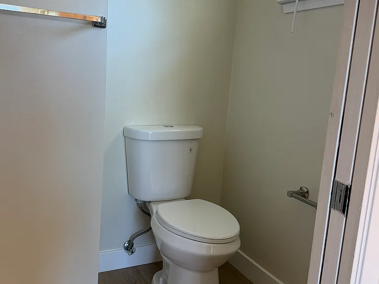 898 Pepper Tree Ct — Photo 13