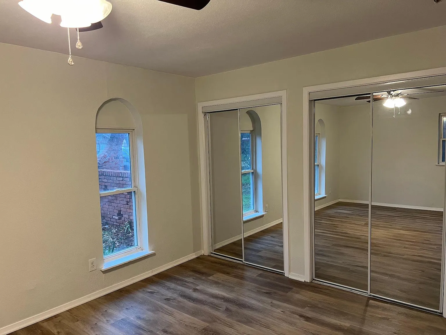 3 bed, 1364 sqft, $1,975 — Photo 2