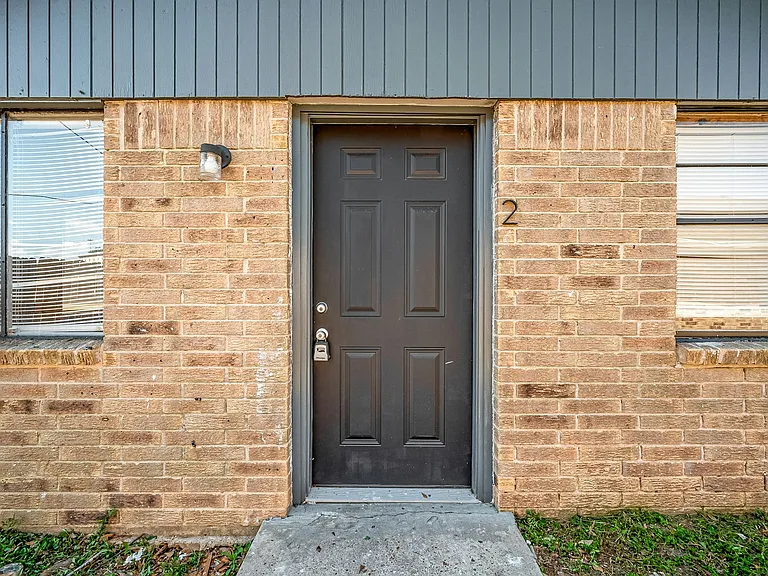8814 Manus St #1 — Photo 5
