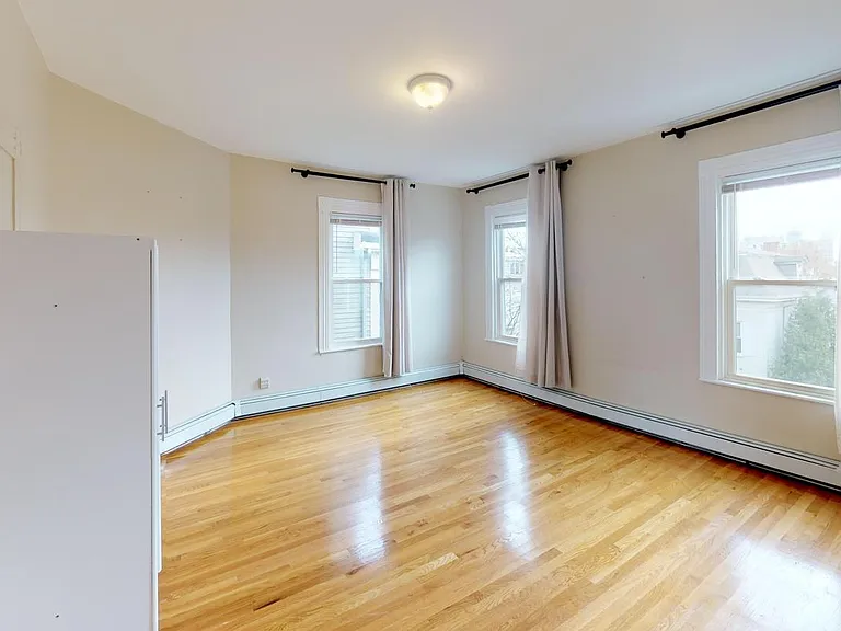 469 Cambridge St #3 — Photo 4