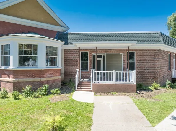 27 Bardwell St Unit 3, South Hadley, MA 01075