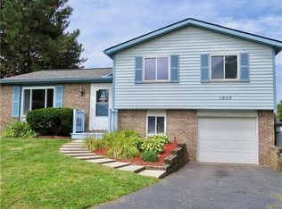 1903 Scarsbrook Cir, Toledo, OH 43611