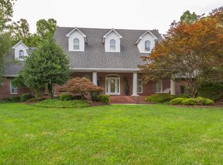 64 Hickory Trl, Norris, TN 37828