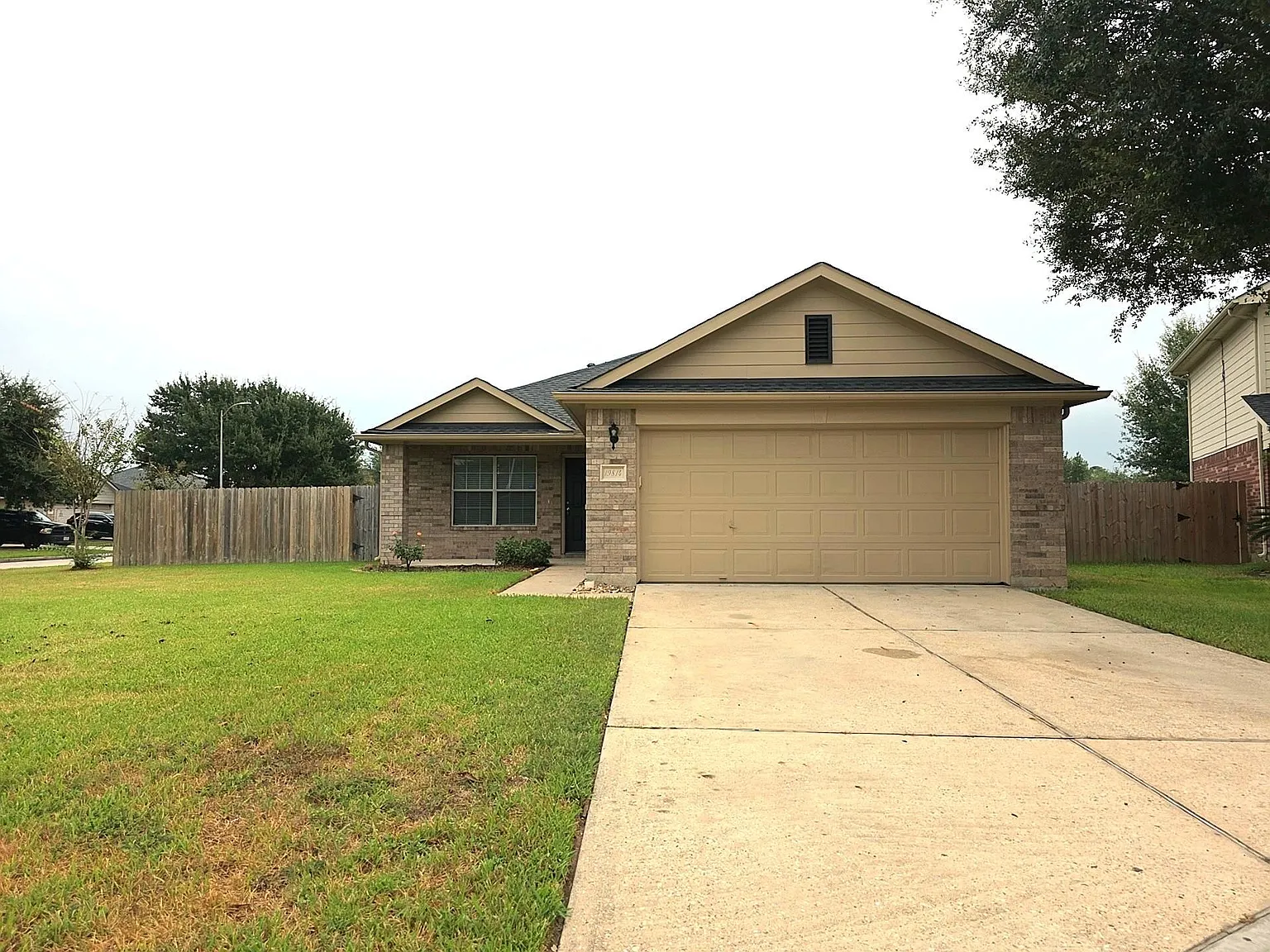 3 bed, 2.0 bath, 1360 sqft, $1,900 — Photo 1
