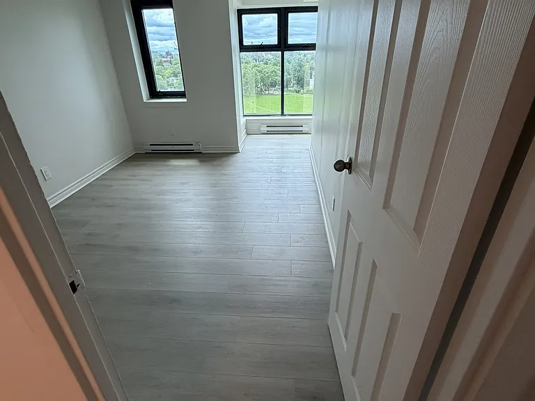 170 Lees Ave — Photo 52
