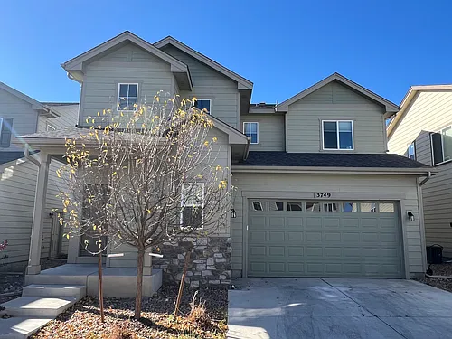 3749 Vineyard Cir Photo 1