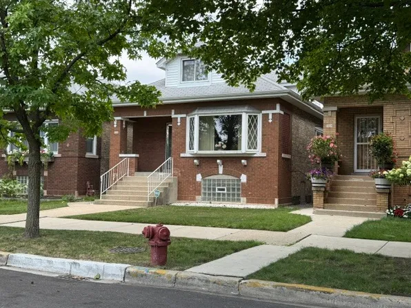 5330 W Melrose St, Chicago, IL 60641