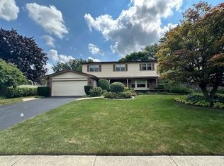 3133 Hemlock Ln, Northbrook, IL 60062