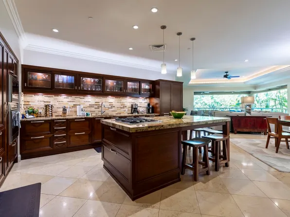 24 Hoolei Cir #T1, Kihei, HI 96753