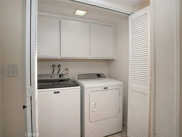 355 Pershing Dr #B — Photo 38