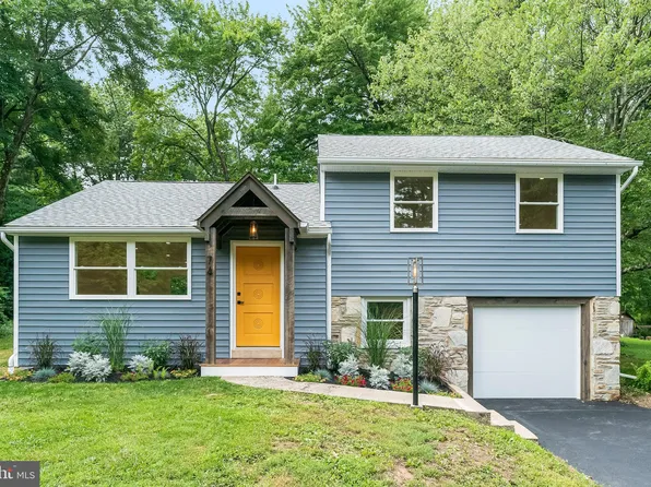 74 Schoolhouse Rd, Chalfont, PA 18914