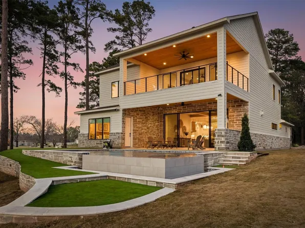 12833 Bruce Rd, Willis, TX 77318