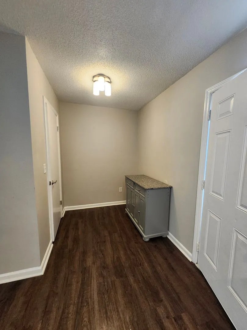 6221 Bonny Oaks Drive — Photo 4