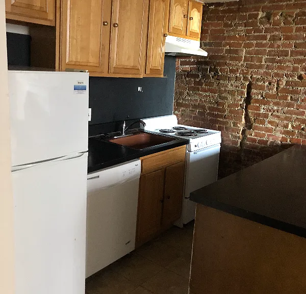 2037 Walnut St #3F — Photo 12