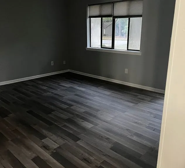 94 Burnham Dr — Photo 10