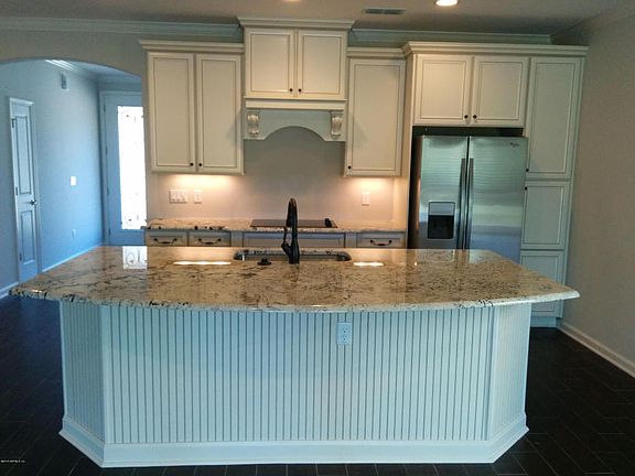 4th image of 422 Sargasso St