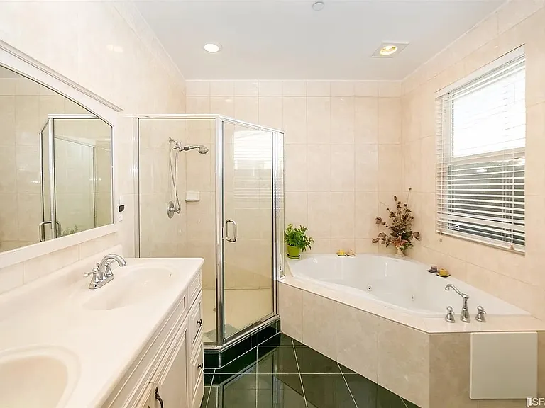 1678 Lodi Ave — Photo 5