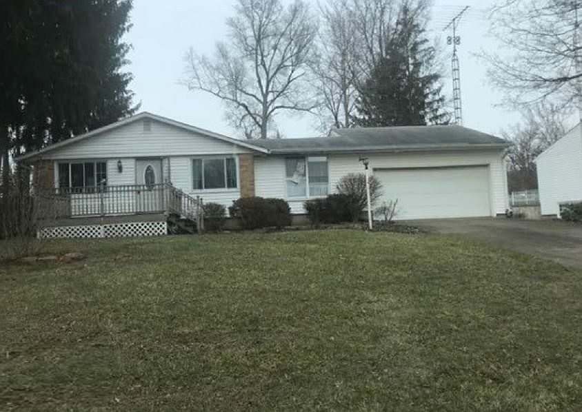 1st image of 3715 Ravenwood Dr SE