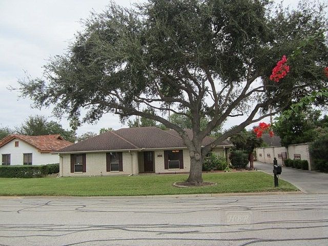 1st image of 5610 La Estrella Cir