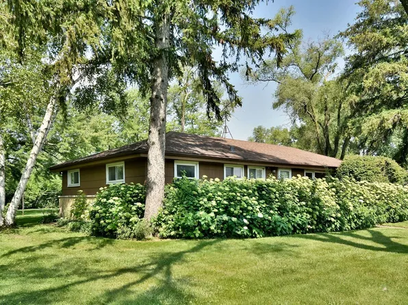 30 Mandel Ln, Prospect Heights, IL 60070