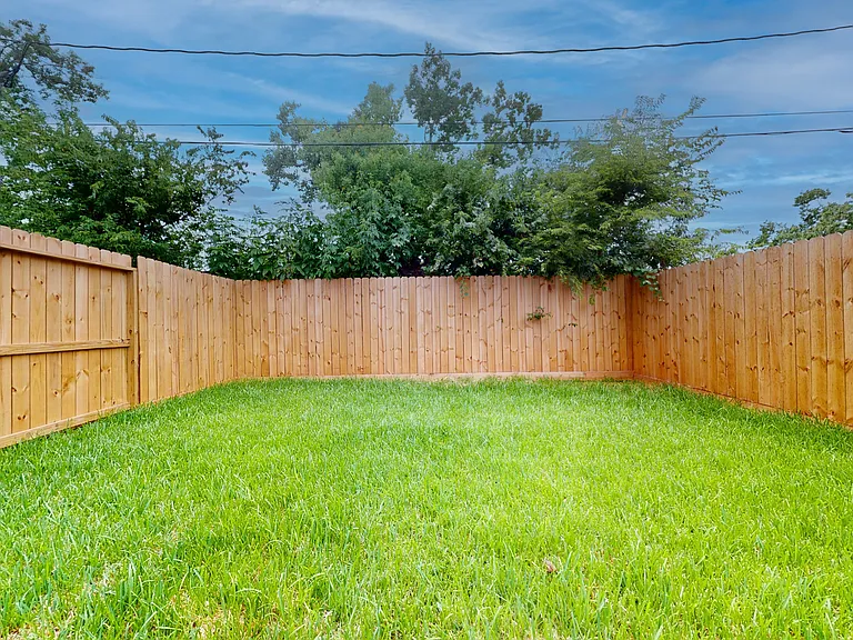 6211 Fairchild St — Photo 21