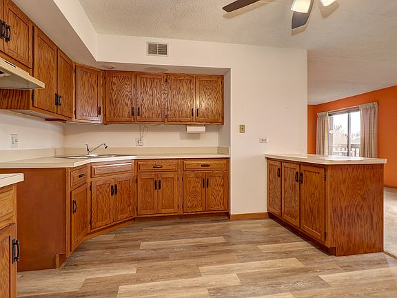 3rd image of 105 Caterpillar Dr APT 2C