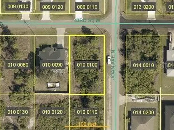 3001 43rd St W #10, Lehigh Acres, FL 33971