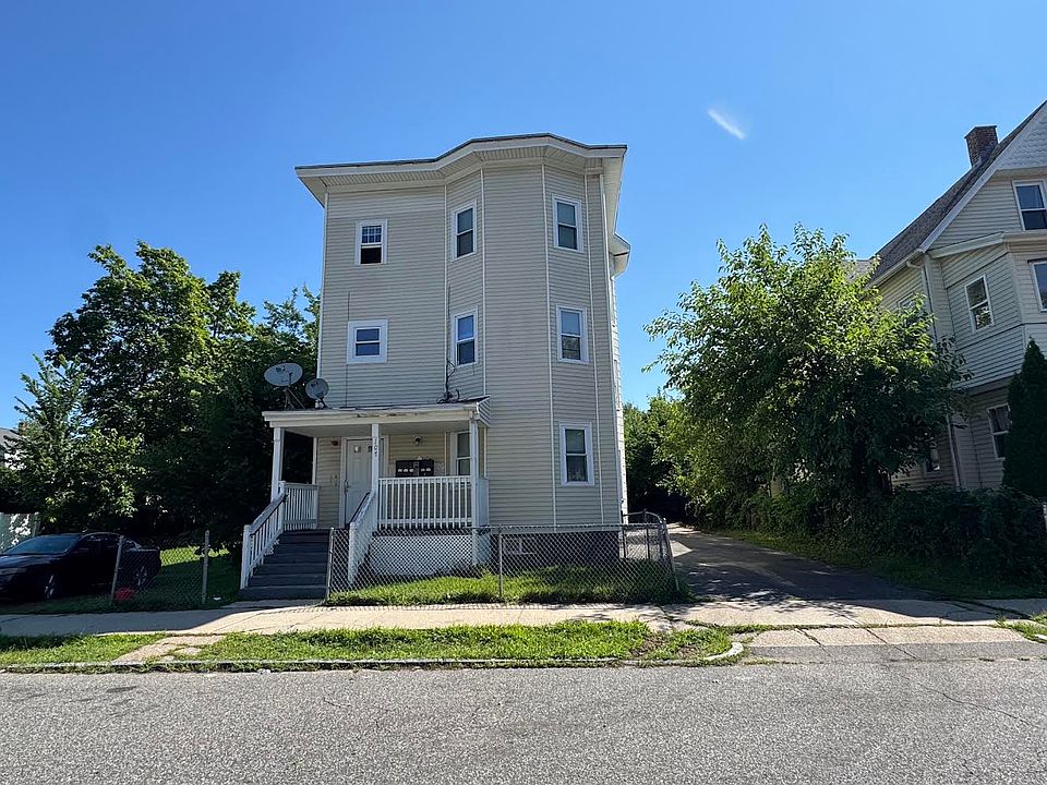 1st image of 107 College St APT 3R