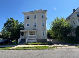 107 College St APT 3R, Springfield, MA 01109