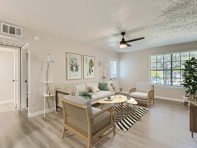 Rise Oak Creek — Photo 1